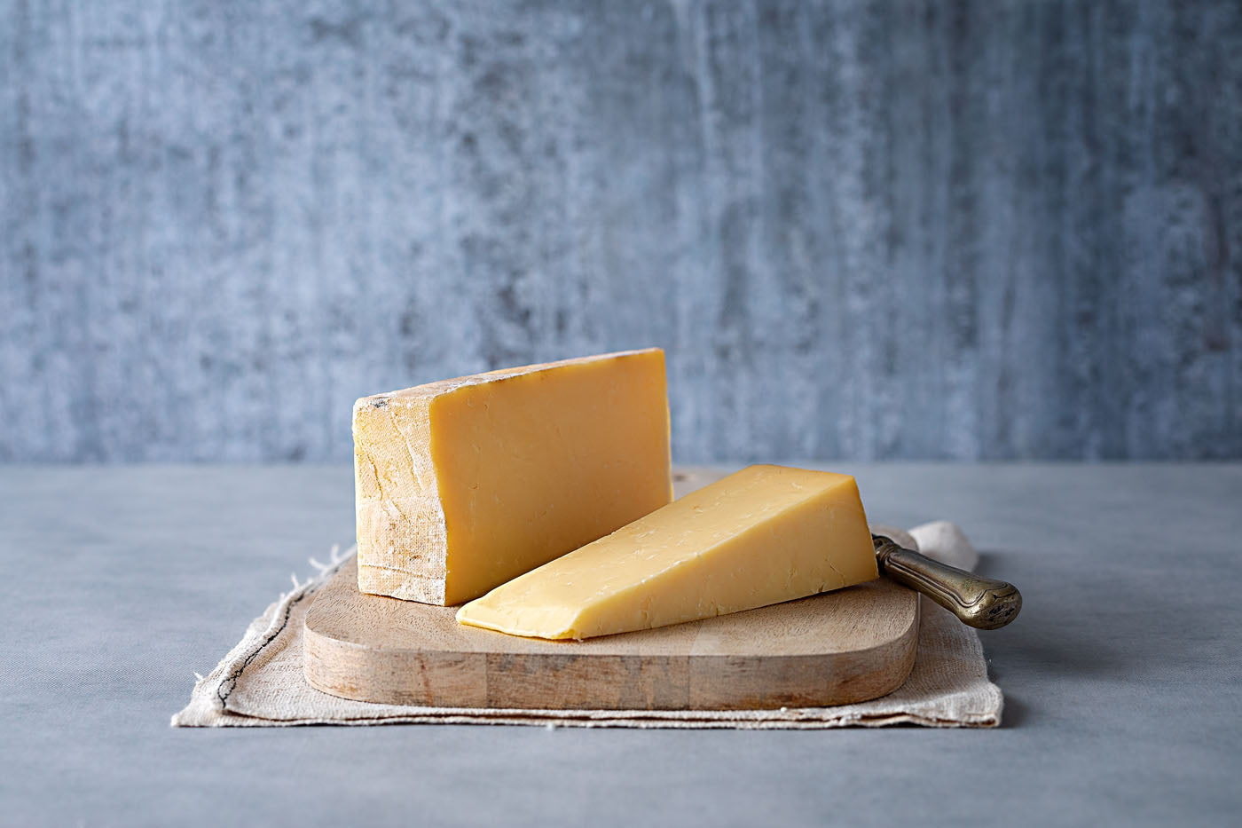 Cave Aged Cheddar Cheese, Wookey Hole (650g)