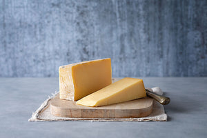 Cave Aged Cheddar Cheese, Wookey Hole (650g)